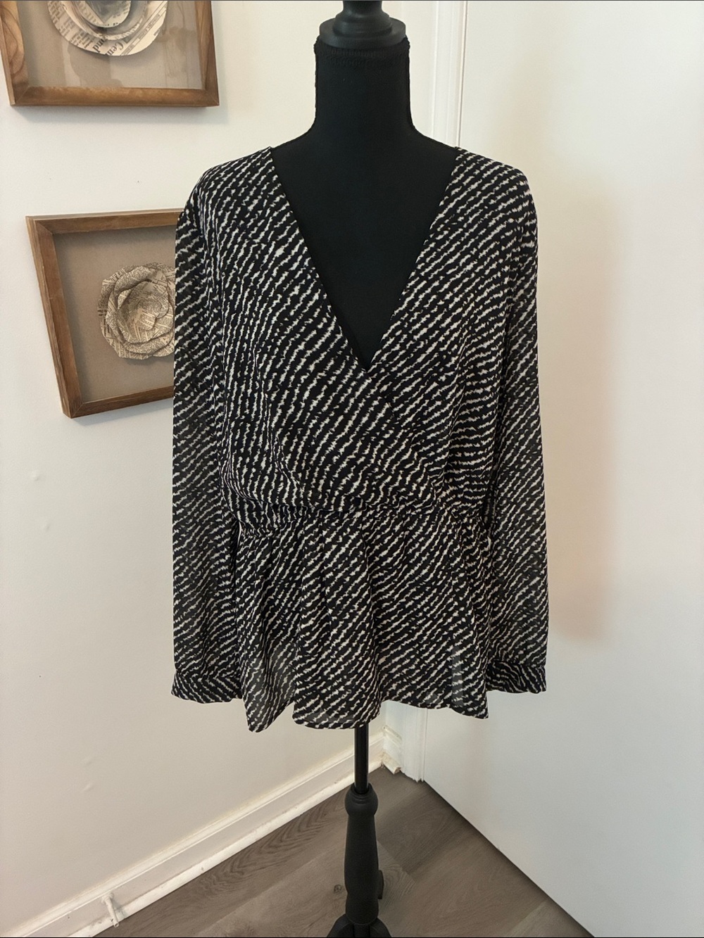 MICHAEL Michael Kors Black and White V-Neck Peplum Blouse